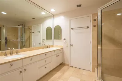 888 Brickell Key Dr #211, Miami, FL 33131 - Photo 14
