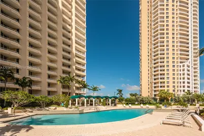 888 Brickell Key Dr #211, Miami, FL 33131 - Photo 2