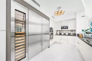 2950 NE 188th St, Aventura, FL 33180 - Photo 10