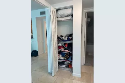 31 SE 5th St #303, Miami, FL 33131 - Photo 22