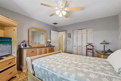 19805 NE 22nd Ave, Miami, FL 33180 - Photo 32
