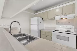 8002 SW 149th Ave, Miami, FL 33193 - Photo 12