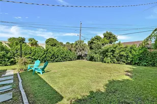 595 NW 101st St, Miami, FL 33150 - Photo 12