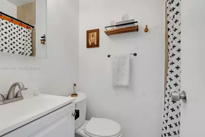 595 NW 101st St, Miami, FL 33150 - Photo 10