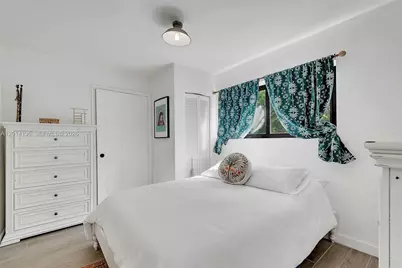 595 NW 101st St, Miami, FL 33150 - Photo 8