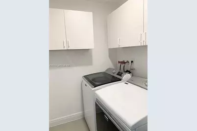 7168 SW 103 Ct. Cir., Unincorporated Dade County, FL 33173 - Photo 16