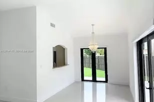 7168 SW 103 Ct Circle, Unincorporated Dade County, FL 33173 - Photo 8