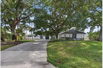 19558 Red Gum Trl, Jupiter, FL 33458 - Photo 2