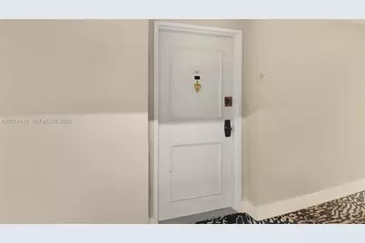 5601 Collins Ave #711, Miami Beach, FL 33140 - Photo 2