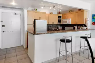 5601 Collins Ave, Miami Beach, FL 33140 - Photo 4