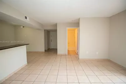 9491 S Palm Cir S #101, Pembroke Pines, FL 33025 - Photo 6