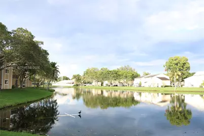 9491 S Palm Cir S #101, Pembroke Pines, FL 33025 - Photo 24