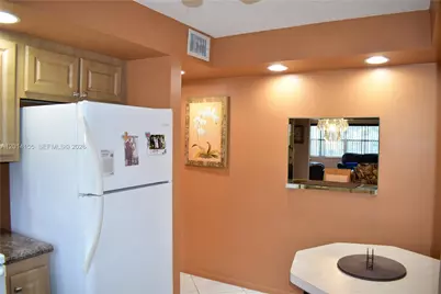 9541 Sunrise Lakes Blvd #204, Sunrise, FL 33322 - Photo 26