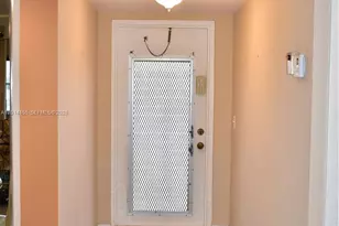 9541 Sunrise Lakes Blvd, Sunrise, FL 33322 - Photo 32