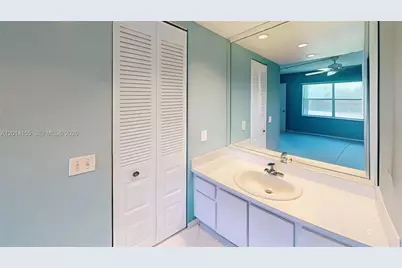 9541 Sunrise Lakes Blvd #204, Sunrise, FL 33322 - Photo 40
