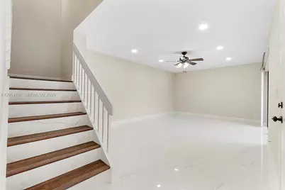 7744 W Courtyard Run W, Boca Raton, FL 33433 - Photo 4