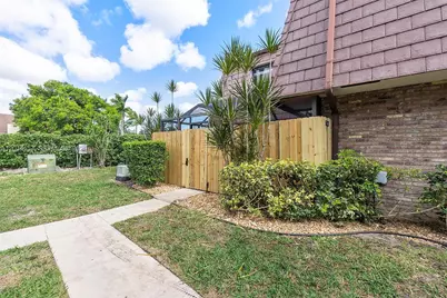 7744 W Courtyard Run W, Boca Raton, FL 33433 - Photo 20