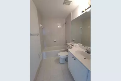 17350 NW 67th Ave #301, Hialeah, FL 33015 - Photo 14