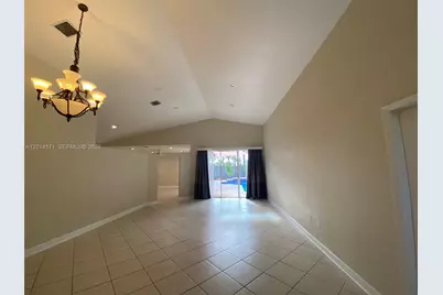 1210 S 13th Ave, Hollywood, FL 33019 - Photo 2