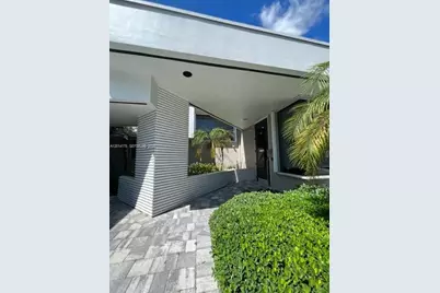 721 NE 3rd Ave #A, Fort Lauderdale, FL 33304 - Photo 2