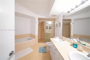 20000 E Country Club Dr, Aventura, FL 33180 - Photo 16