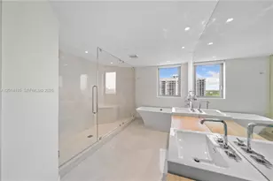 17111 Biscayne Blvd, North Miami Beach, FL 33160 - Photo 16