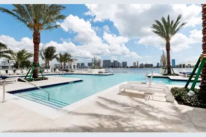 17111 Biscayne Blvd #2107, North Miami Beach, FL 33160 - Photo 30