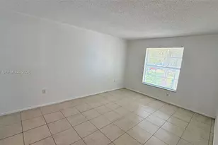 415 Executive Center Dr, West Palm Beach, FL 33401 - Photo 10