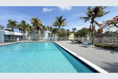 415 Executive Center Dr #203, West Palm Beach, FL 33401 - Photo 28