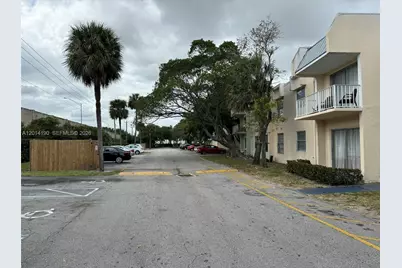 415 Executive Center Dr #203, West Palm Beach, FL 33401 - Photo 22