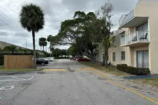 415 Executive Center Dr, West Palm Beach, FL 33401 - Photo 22