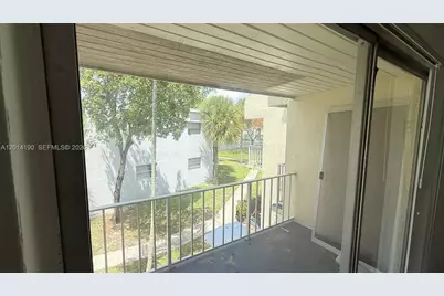 415 Executive Center Dr #203, West Palm Beach, FL 33401 - Photo 24