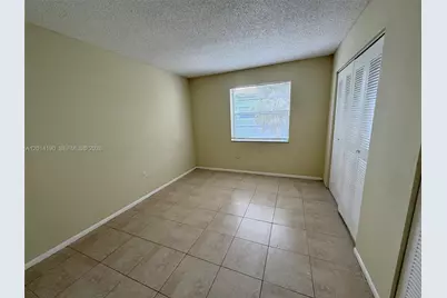415 Executive Center Dr #203, West Palm Beach, FL 33401 - Photo 12