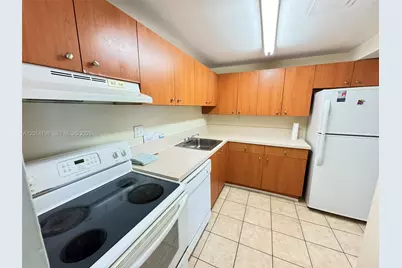 415 Executive Center Dr #203, West Palm Beach, FL 33401 - Photo 6