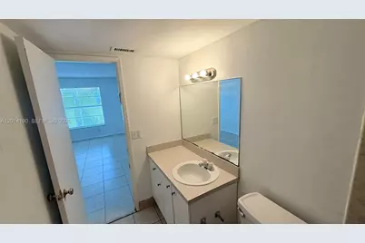 415 Executive Center Dr #203, West Palm Beach, FL 33401 - Photo 14
