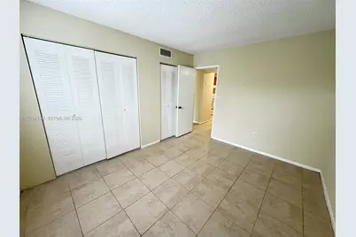 415 Executive Center Dr #203, West Palm Beach, FL 33401 - Photo 20