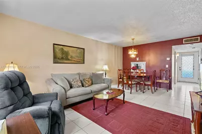100 Berkley Rd #106, Hollywood, FL 33024 - Photo 4