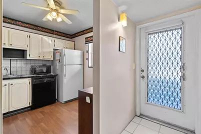 100 Berkley Rd #106, Hollywood, FL 33024 - Photo 10