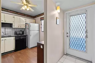 100 Berkley Rd, Hollywood, FL 33024 - Photo 10