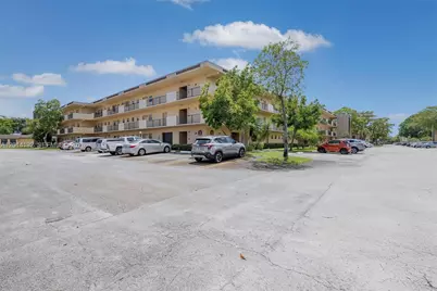 100 Berkley Rd #106, Hollywood, FL 33024 - Photo 2