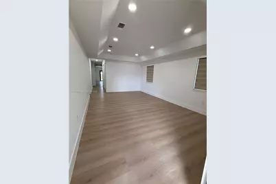 2951 NW 57th St, Miami, FL 33142 - Photo 10