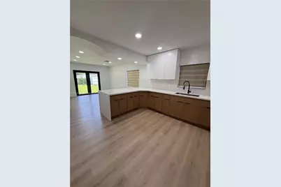 2951 NW 57th St, Miami, FL 33142 - Photo 6
