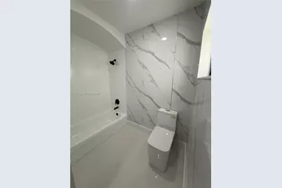2951 NW 57th St, Miami, FL 33142 - Photo 20
