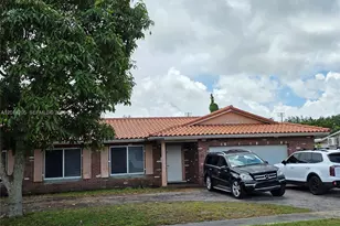 5240 SW 10th Ct, Plantation, FL 33317 - Photo 1