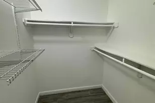 7010 NW 186th St, Hialeah, FL 33015 - Photo 4