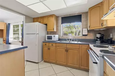 1501 Arthur St #6, Hollywood, FL 33020 - Photo 12