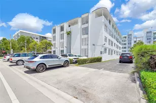 1075 93rd St, Bay Harbor Islands, FL 33154 - Photo 30