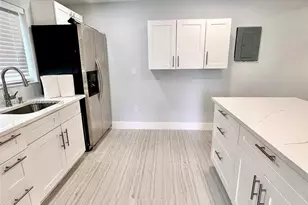 2000 SW 96th Ave, Miramar, FL 33025 - Photo 8