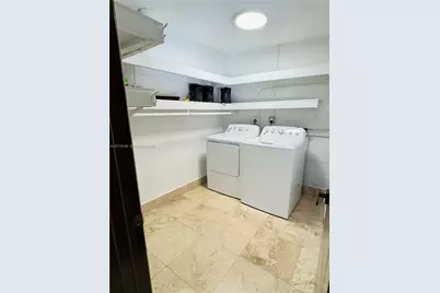 8320 NW 180th St, Hialeah, FL 33015 - Photo 4