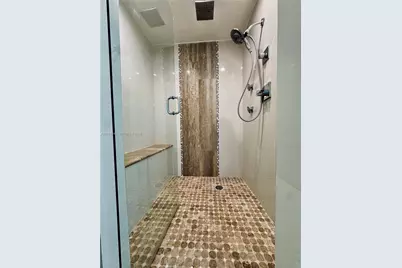 8320 NW 180th St, Hialeah, FL 33015 - Photo 8